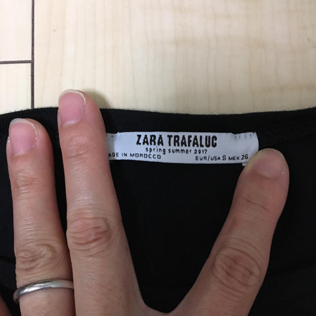 ZARA(ザラ)のZARA フリル袖Tシャツ ブラック S 美品♡ レディースのトップス(Tシャツ(半袖/袖なし))の商品写真