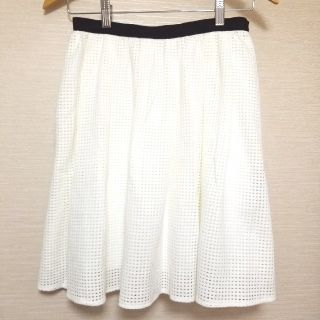 ラウンジドレス(Loungedress)の【底値・値下げ】ラウンジドレス 白 スクエア柄 フレアスカート Mサイズ(ひざ丈スカート)