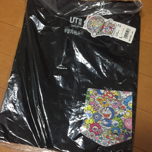 UNIQLO(ユニクロ)のユニクロ×村上隆×ドラえもん Tシャツ Lサイズ 黒  メンズのトップス(Tシャツ/カットソー(半袖/袖なし))の商品写真