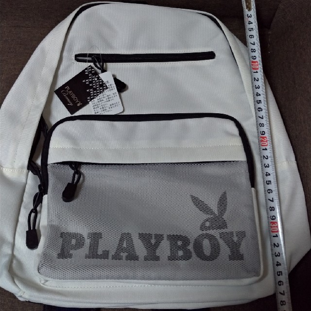 PLAYBOY(プレイボーイ)の【新品タグ付】プレイボーイ　リュック　ホワイト レディースのバッグ(リュック/バックパック)の商品写真