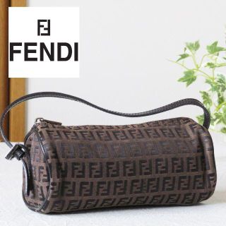 FENDI - 美品♡フェンディ♡アクセサリーポーチ♡お化粧ポーチ♡の通販｜ラクマ