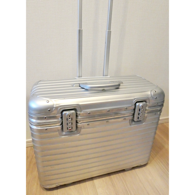 希少 RIMOWA リモワ トパーズ 縦型2輪 パイロットトロリー - トラベル 希少 RIMOWA リモワ トパーズ 縦型2輪 パイロットトロリー - トラベル
