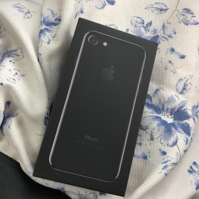 国産品 iPhone7 256GB ジェットブラック docomo スマートフォン本体