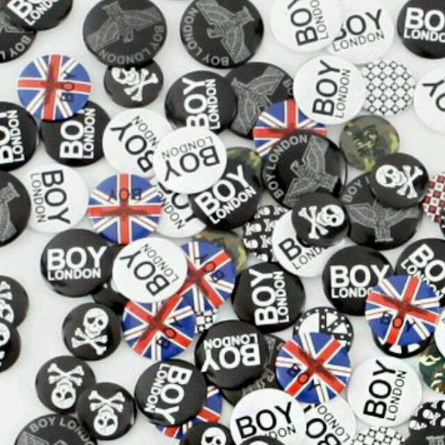 Boy London(ボーイロンドン)の華こうの。様専用ページ11/30まで レディースのアクセサリー(ブローチ/コサージュ)の商品写真