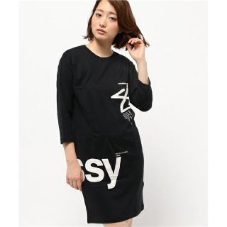 ステューシー(STUSSY)のstussy ワンピース stussy woman(ひざ丈スカート)