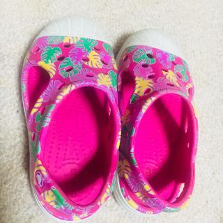 クロックス(crocs)のcrocs サイズ７(サンダル)