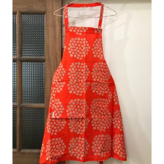 マリメッコ(marimekko)のmarimekko puketti プケッティ エプロン 限定色(その他)