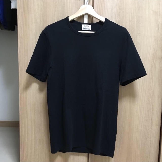 ACNE(アクネ)のアクネ 無地黒Tシャツ メンズのトップス(Tシャツ/カットソー(半袖/袖なし))の商品写真