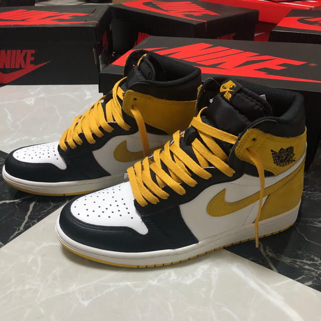 NIKE(ナイキ)のAIR JORDAN 1 RETRO HIGH OG yellow ochre メンズの靴/シューズ(スニーカー)の商品写真