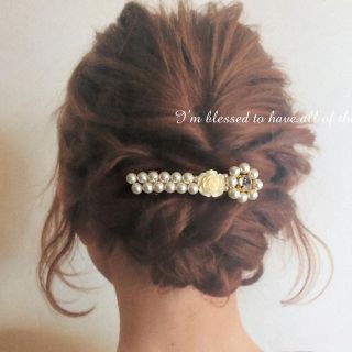 パールたっぷりヘアバレッタ♡ 結婚式 パーティー 女子会 合コン(バレッタ/ヘアクリップ)