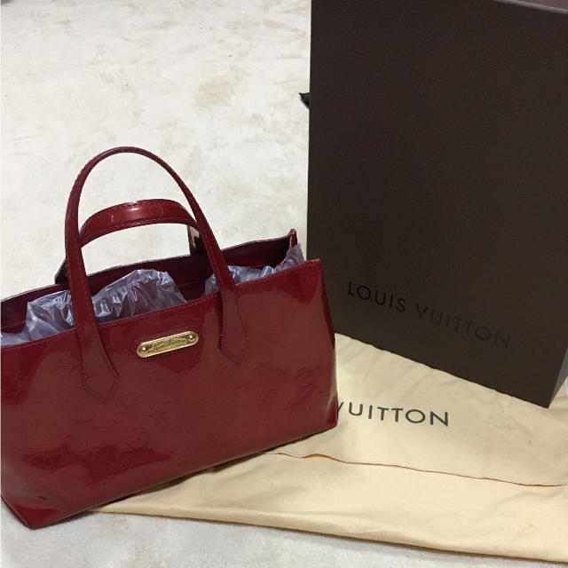 ルイヴィトン LV ヴェルニ ウィルシャーPM レッド-