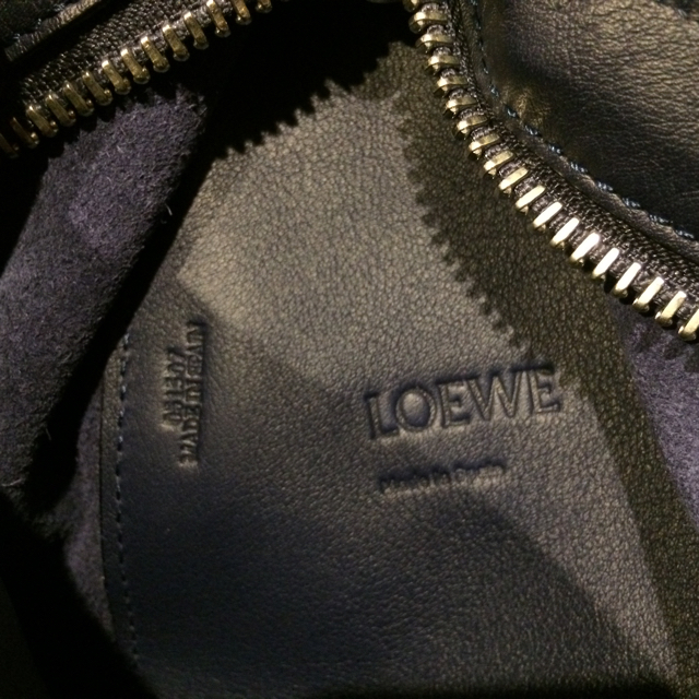 LOEWE(ロエベ)のひでち様専用ロエベ  LOEWE  バッグパック  アントン メンズのバッグ(ボディーバッグ)の商品写真