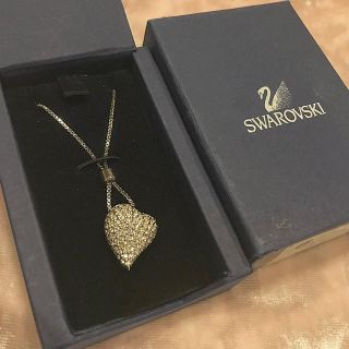 スワロフスキー(SWAROVSKI)のスワロフスキー ハートネックレス アジャスター付き(ネックレス)