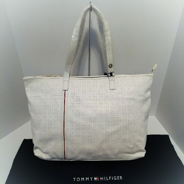 TOMMY HILFIGER(トミーヒルフィガー)のTOMMY HILFIGER トートバッグ レザー 牛革 レディースのバッグ(トートバッグ)の商品写真