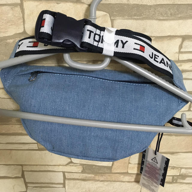 TOMMY HILFIGER(トミーヒルフィガー)の新品 ★ トミージーンズ 新商品 ボディバッグ Tommy Jeans メンズのバッグ(ボディーバッグ)の商品写真