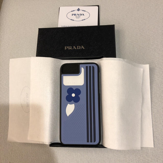 PRADA(プラダ)の【新品・未使用】Prada iphone ケース（7/8用）ブルー スマホ/家電/カメラのスマホアクセサリー(iPhoneケース)の商品写真