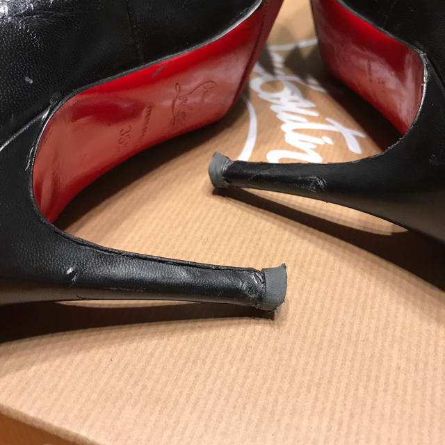 Christian Louboutin(クリスチャンルブタン)のルブタン ブラック レザーパンプス レディースの靴/シューズ(ハイヒール/パンプス)の商品写真