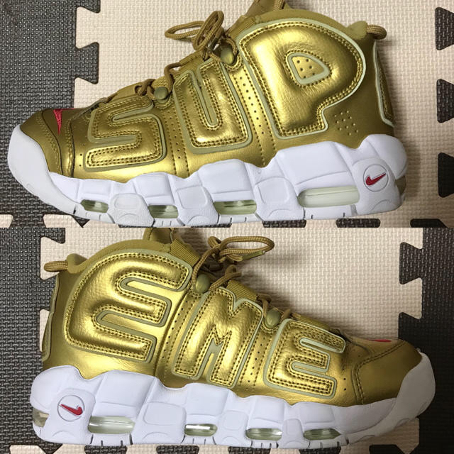 Supreme(シュプリーム)の送料込26.0 NIKE/supreme AIR MORE UPTEMPO レディースの靴/シューズ(スニーカー)の商品写真