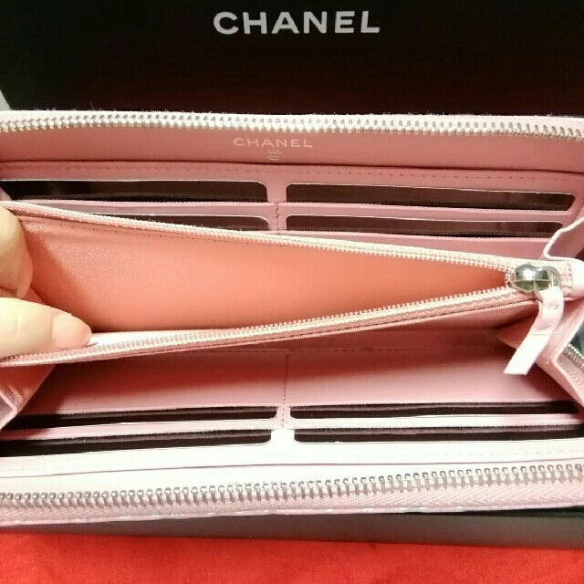 CHANEL(シャネル)のCHANEL.長財布　カメリアピンク☆完売品☆極美品☆ レディースのファッション小物(財布)の商品写真