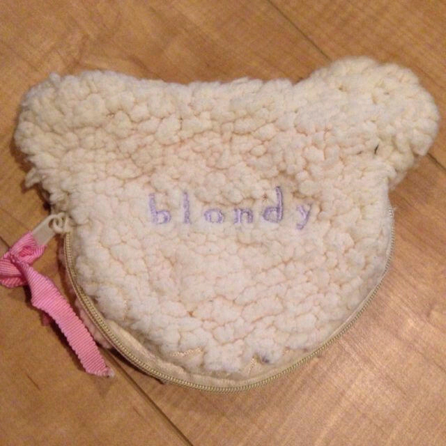 blondy(ブロンディ)のblondy  ポーチ レディースのファッション小物(ポーチ)の商品写真