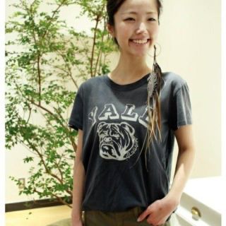 ドゥーズィエムクラス(DEUXIEME CLASSE)の人気完売！ドゥーズィエムクラス YALE tシャツ(Tシャツ(半袖/袖なし))