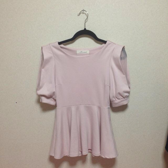 SNIDEL(スナイデル)のsnidel♡デザインショルダートップス レディースのトップス(カットソー(長袖/七分))の商品写真