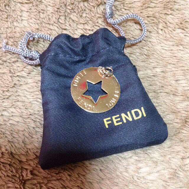 FENDI(フェンディ)のフェンディ♡ネックレストップ♪ レディースのアクセサリー(ネックレス)の商品写真