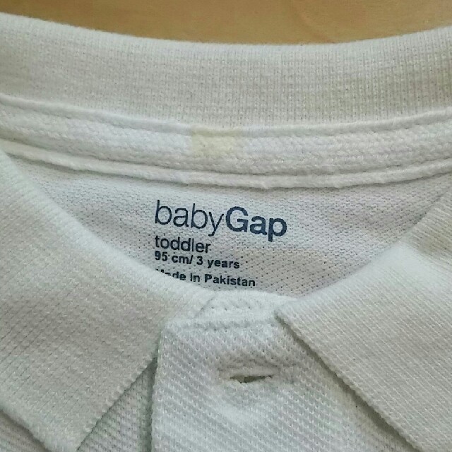 babyGAP(ベビーギャップ)の【新品】GAP★ポロシャツ95 キッズ/ベビー/マタニティのキッズ服男の子用(90cm~)(Tシャツ/カットソー)の商品写真