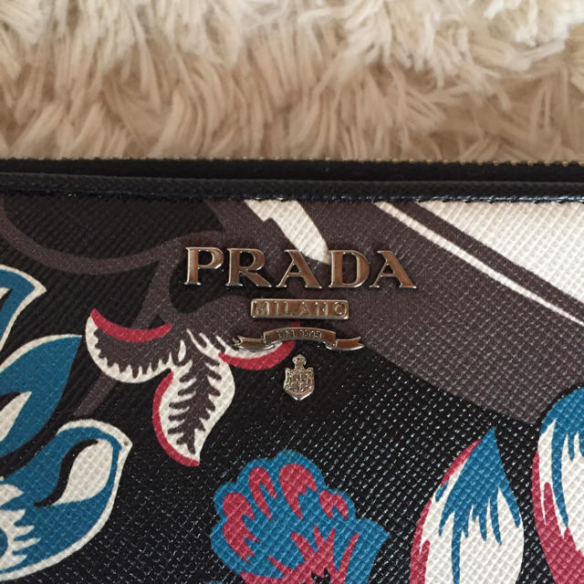 PRADA(プラダ)のプラダ 限定品プリント長財布   新品 レディースのファッション小物(財布)の商品写真