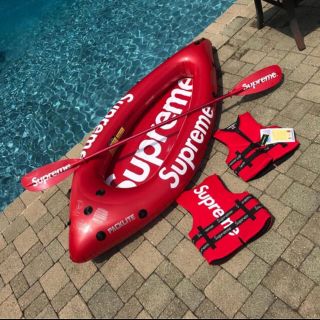 シュプリーム(Supreme)の【新品未使用】Supreme Packlite Kayak シュプリーム(その他)