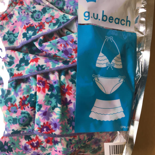 GU(ジーユー)の新品☆ジーユー 花柄ビキニ3点セット 水着 レディースの水着/浴衣(水着)の商品写真