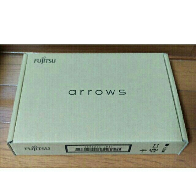 新品 富士通 arrows M04 White SIMフリー