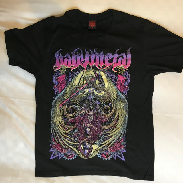 BABYMETAL(ベビーメタル)のBABYMETAL♡ APOCRYPHA-S Tシャツ エンタメ/ホビーのタレントグッズ(ミュージシャン)の商品写真