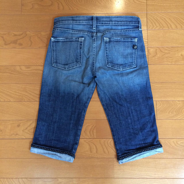 7 for all mankind(セブンフォーオールマンカインド)の7 For All Mankindの五分丈ジーパン レディースのパンツ(デニム/ジーンズ)の商品写真