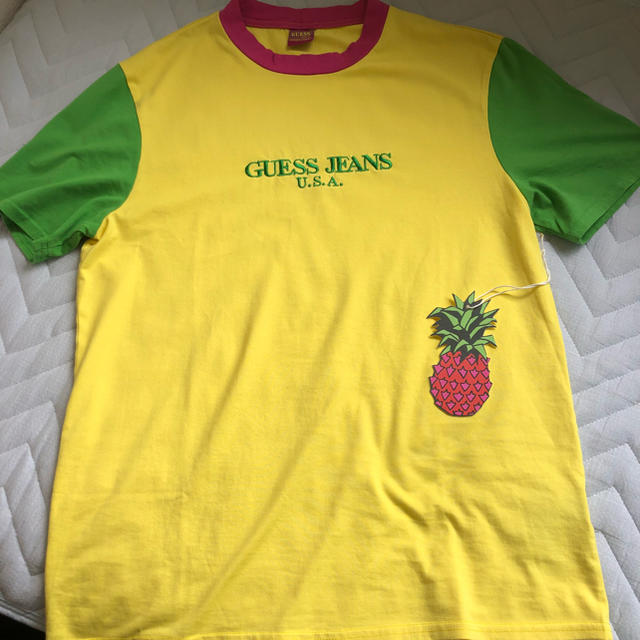 GUESS(ゲス)のGUESS FARMERS MARKET限定Tシャツ M レディースのトップス(Tシャツ(半袖/袖なし))の商品写真