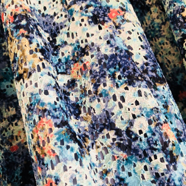 Bon mercerie(ボンメルスリー)の花柄レーススカート レディースのスカート(ひざ丈スカート)の商品写真