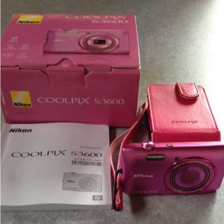 ニコン(Nikon)のNikon COOLPIX S3600 専用ケース付き(コンパクトデジタルカメラ)