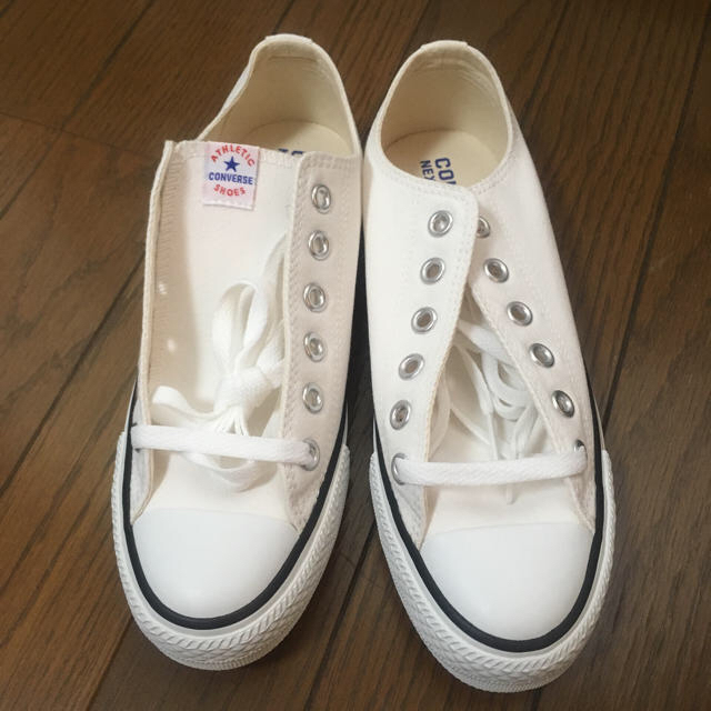 CONVERSE(コンバース)の新品未使用コンバースローカットスニーカー24 レディースの靴/シューズ(スニーカー)の商品写真