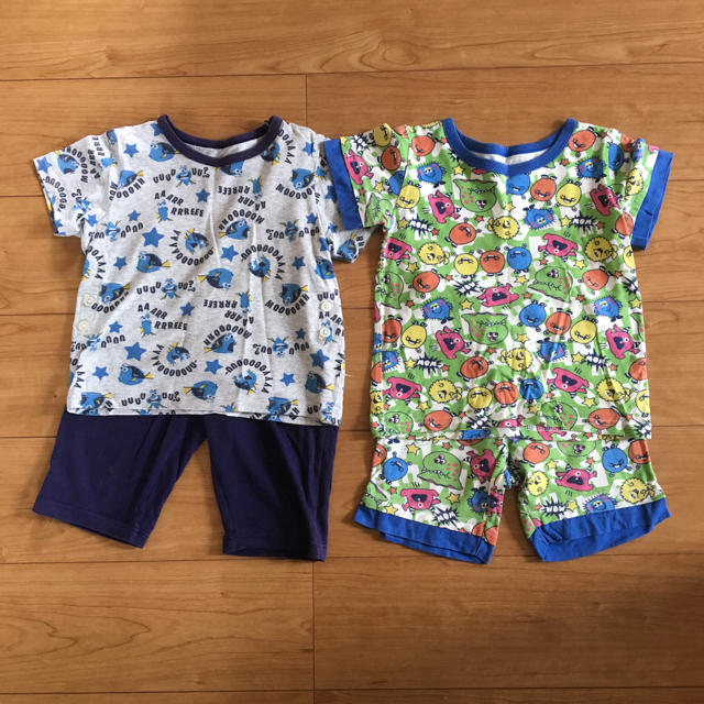 UNIQLO(ユニクロ)の半袖パジャマ100cm 2枚組 キッズ/ベビー/マタニティのキッズ服男の子用(90cm~)(パジャマ)の商品写真