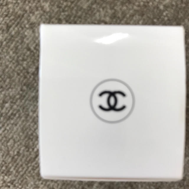 CHANEL(シャネル)のCHANEL ル ブラン ユイル  50m  美白 フェイシャルオイル  コスメ/美容のスキンケア/基礎化粧品(フェイスオイル/バーム)の商品写真