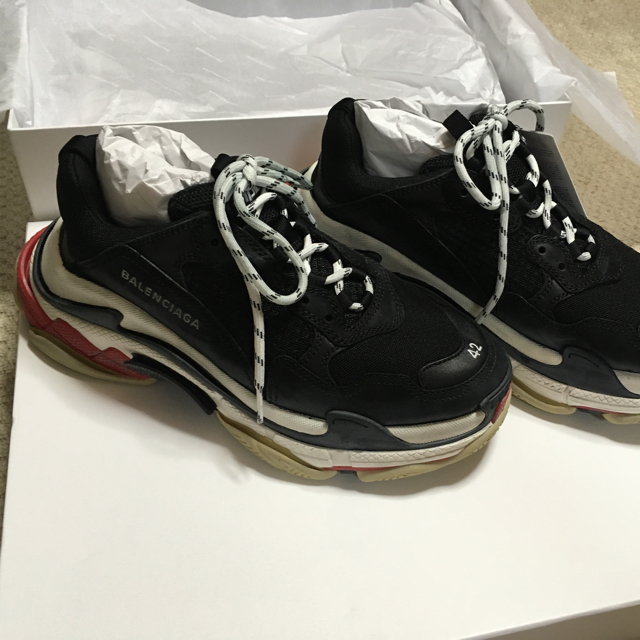 国内正規品【42サイズ送料込】バレンシアガ トリプルS 国内正規品【42サイズ送料込】バレンシアガ トリプルS