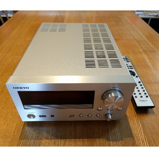 ONKYO(オンキヨー)のONKYO CDレシーバー CR-555 中古 スマホ/家電/カメラのオーディオ機器(アンプ)の商品写真