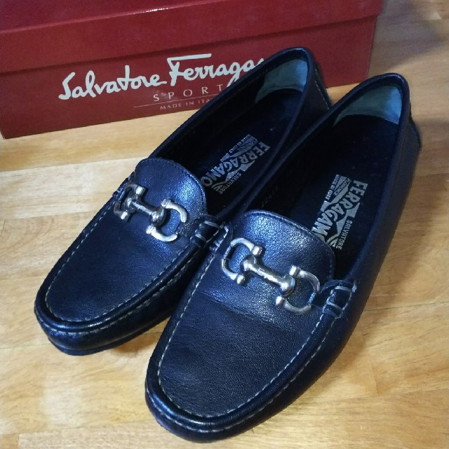 Ferragamo(フェラガモ)のフェラガモ ドライビングシューズ レディースの靴/シューズ(ローファー/革靴)の商品写真