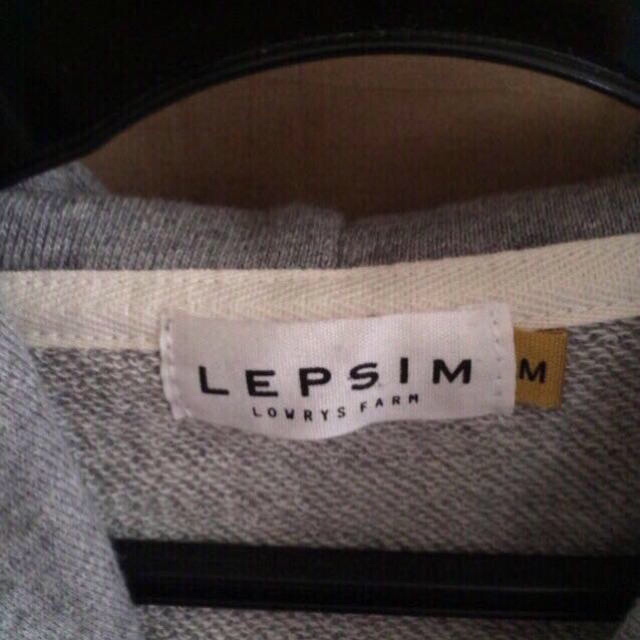 LEPSIM(レプシィム)のLEPSIM グレーパーカー レディースのトップス(パーカー)の商品写真