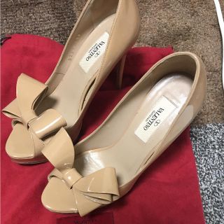 ヴァレンティノ(VALENTINO)の再値下げSALE！valentino  ヴァレンティノ リボン パンプス(ハイヒール/パンプス)