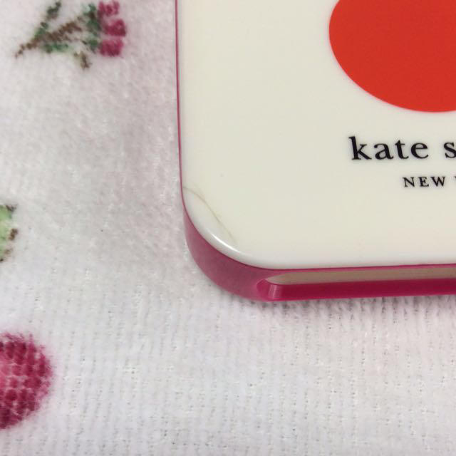 kate spade new york(ケイトスペードニューヨーク)のケイトスペードiPhone4Sケース スマホ/家電/カメラのスマホアクセサリー(モバイルケース/カバー)の商品写真