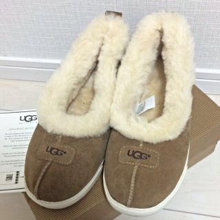 アグ(UGG)の日本未入荷！セレブ愛用UGG RYLAN(ローファー/革靴)