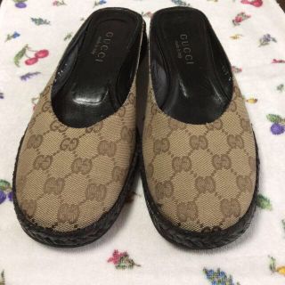 グッチ(Gucci)のGUCCI スリッポンシューズ(ローファー/革靴)