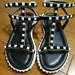 ヴァレンティノ(VALENTINO)の【リコ様専用】ヴァレンティノ サンダル(サンダル)