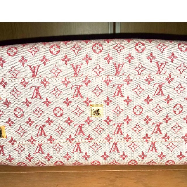 LOUIS VUITTON(ルイヴィトン)のLOUIS VUITTON  ジョセフィーヌPM  チェリー  モノグラムミニ レディースのバッグ(ショルダーバッグ)の商品写真